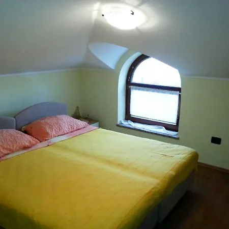 House Teuta Close To The Sea Guest house *