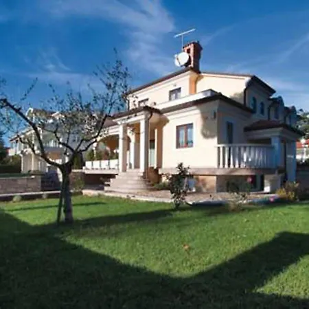 Guest house House Teuta Close To The Sea
