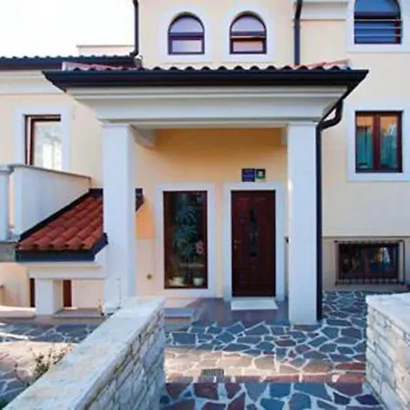 House Teuta Close To The Sea Guest house Umag