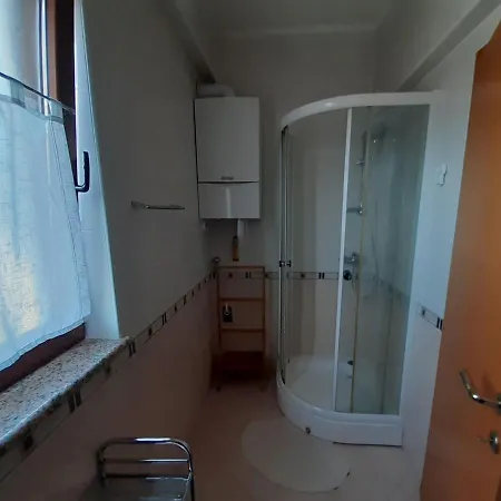 House Teuta Close To The Sea Guest house